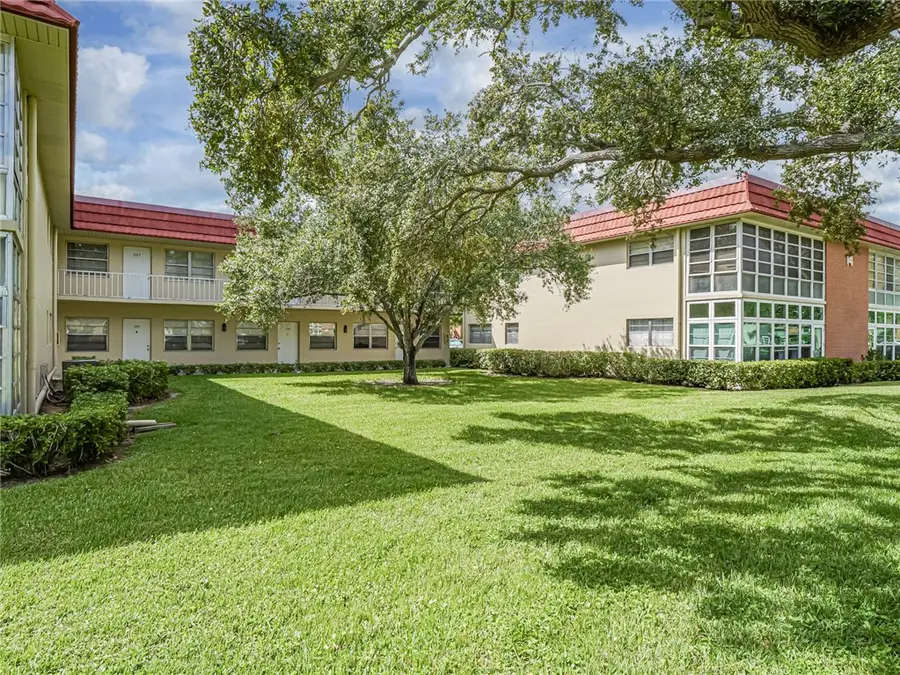 14 Vista Palm Lane #105, Vero Beach, FL 32962 - Image #3