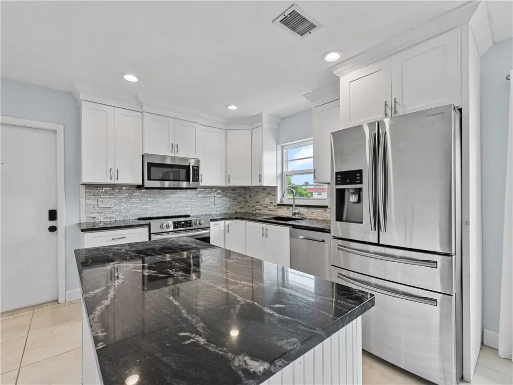 5 Vista Palm Lane #207, Vero Beach, FL 32962 - Image #1