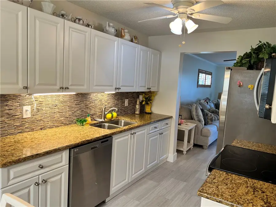 373 N Grove Isle Circle #373, Vero Beach, FL 32962 - Image #3