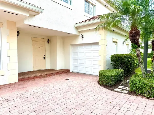 500 7th Square #102, Vero Beach, FL 32962