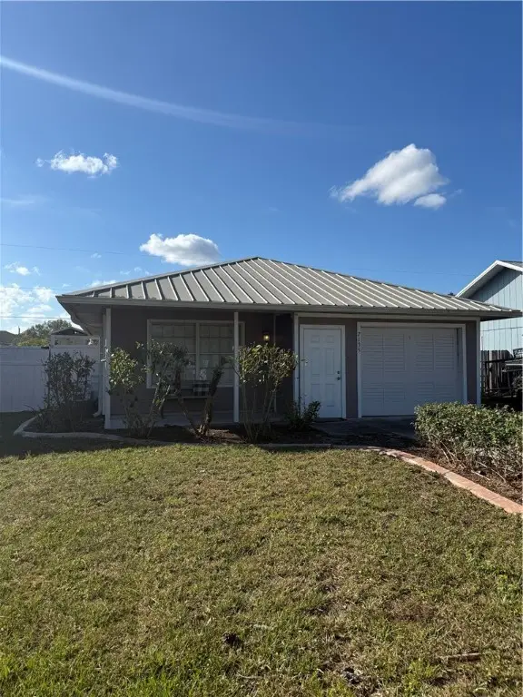 2135 87th Avenue, Vero Beach, FL 32966 - Image #1