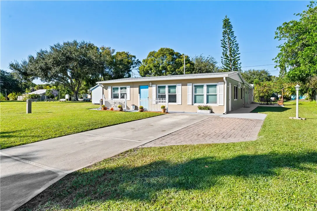 1621 5th Avenue, Vero Beach, FL 32960 - Image #1