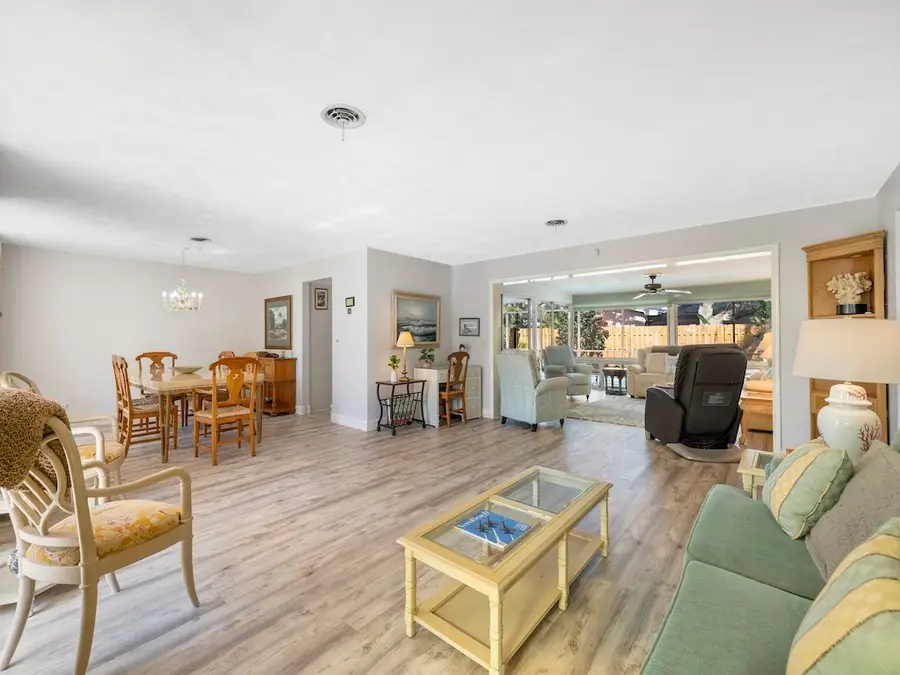 601 Gardenia Lane, Vero Beach, FL 32963 - Image #2