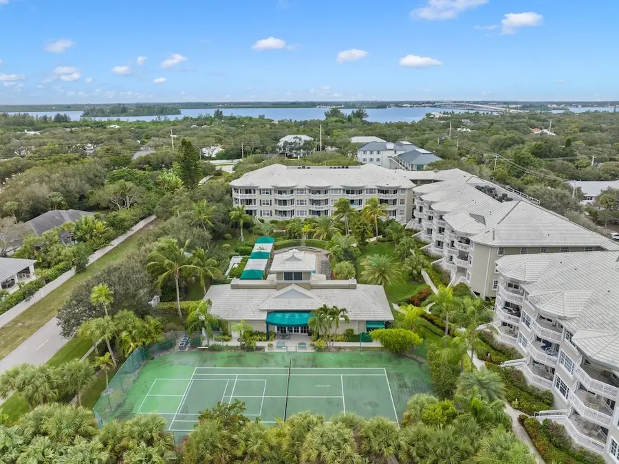 940 Turtle Cove Lane #302, Vero Beach, FL 32963 - Image #3