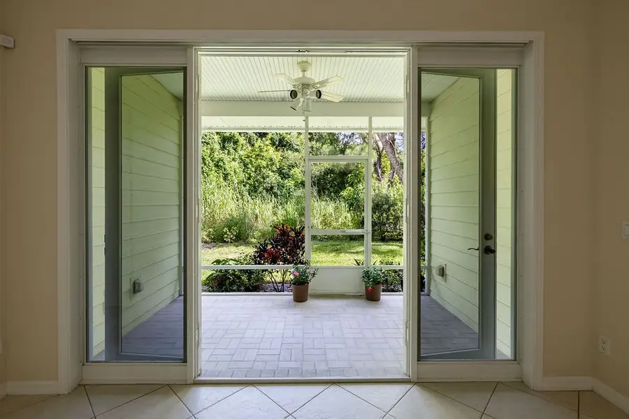 427 Pineapple Square Sw #31, Vero Beach, FL 32962 - Image #3