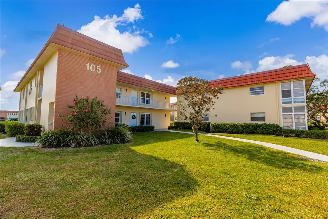 105 Spring Lake Court #203, Vero Beach, FL 32962 - Image #1
