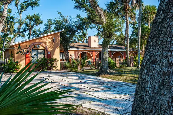 575 Acacia Road, Vero Beach, FL 32963