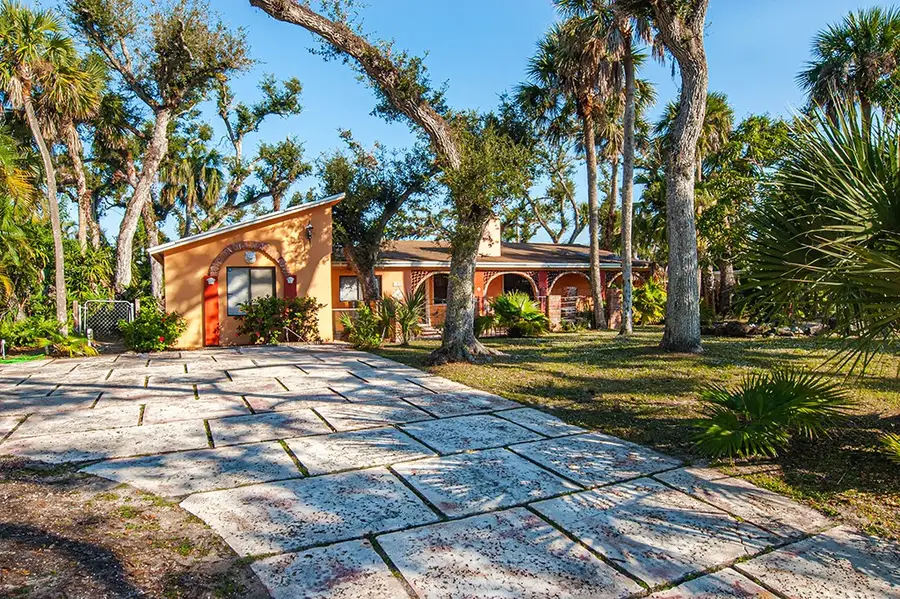 575 Acacia Road, Vero Beach, FL 32963 - Image #3