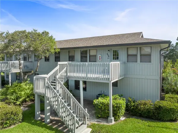 654 Centre Court Sw #201, Vero Beach, FL 32962