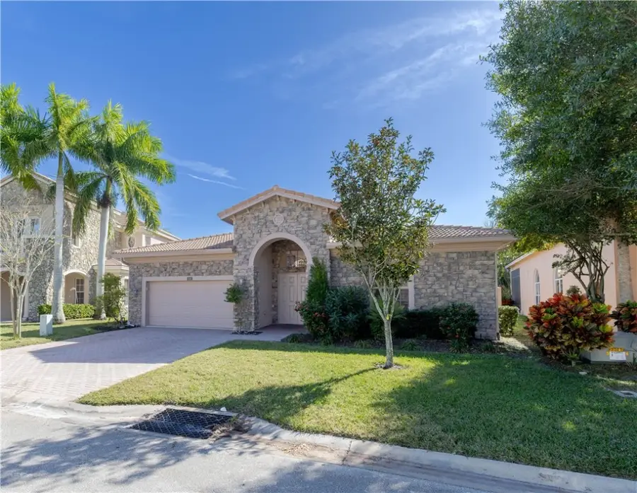 1941 Newmark Circle Sw, Vero Beach, FL 32968 - Image #2