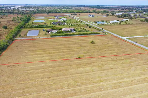 7225 6th Street Sw, Vero Beach, FL 32968