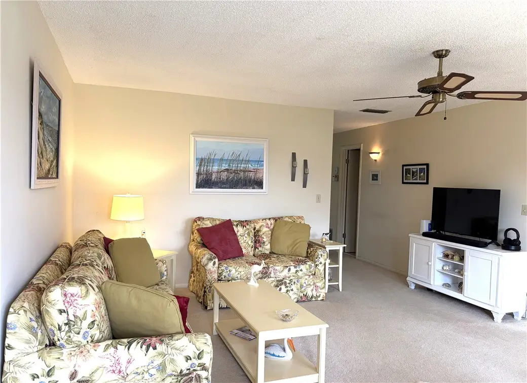 73 Royal Oak Court #206, Vero Beach, FL 32962 - Image #1