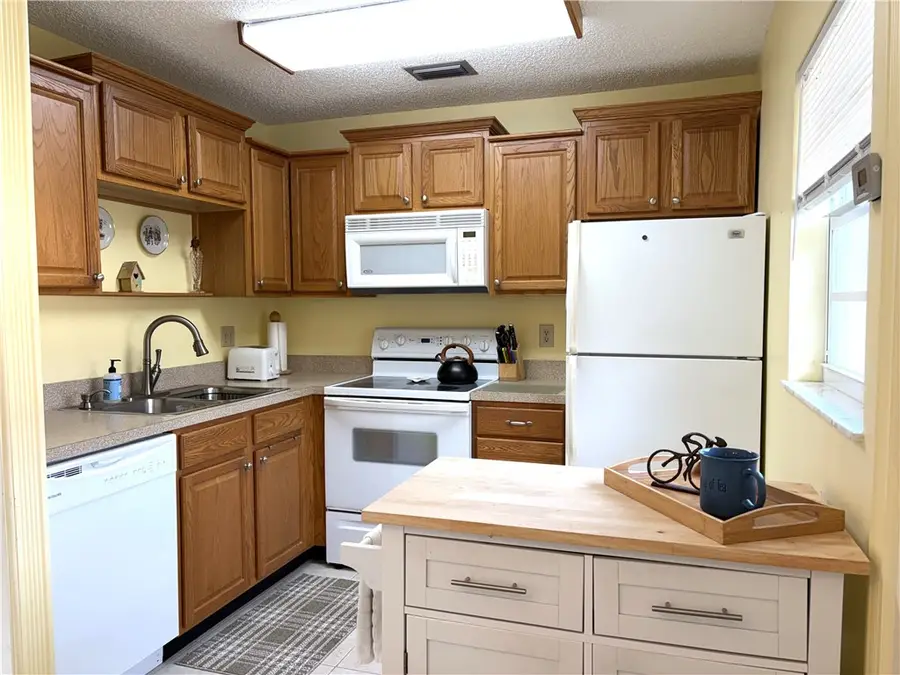 73 Royal Oak Court #206, Vero Beach, FL 32962 - Image #3