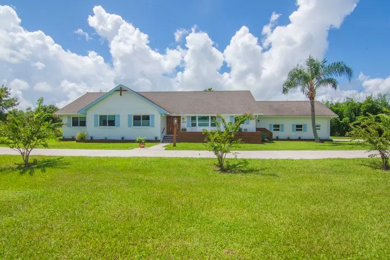 3675 66th Avenue, Vero Beach, FL 32966 - Image #1