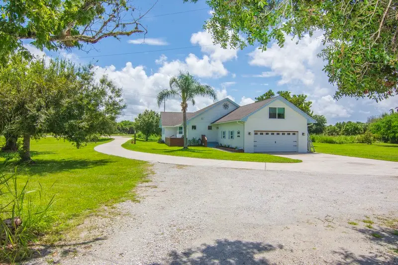 3675 66th Avenue, Vero Beach, FL 32966 - Image #2
