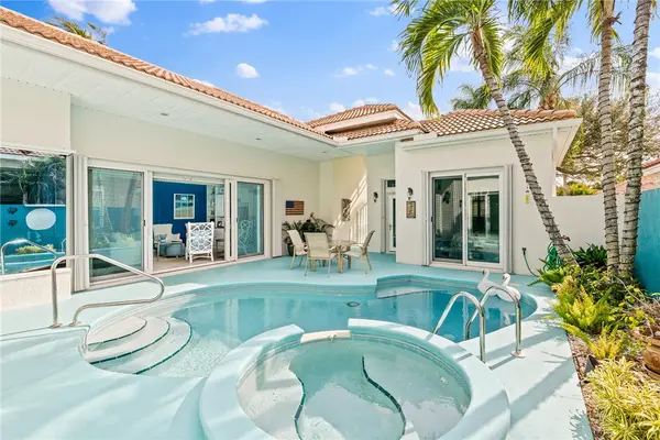 995 Island Club Square, Vero Beach, FL 32963