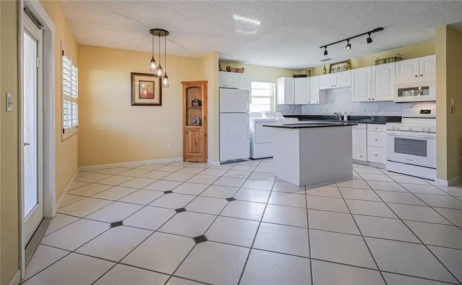 11 Vista Palm Lane #203, Vero Beach, FL 32962 - Image #2