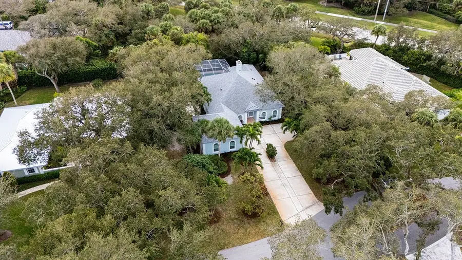 1485 Shorelands Drive E, Vero Beach, FL 32963 - Image #3