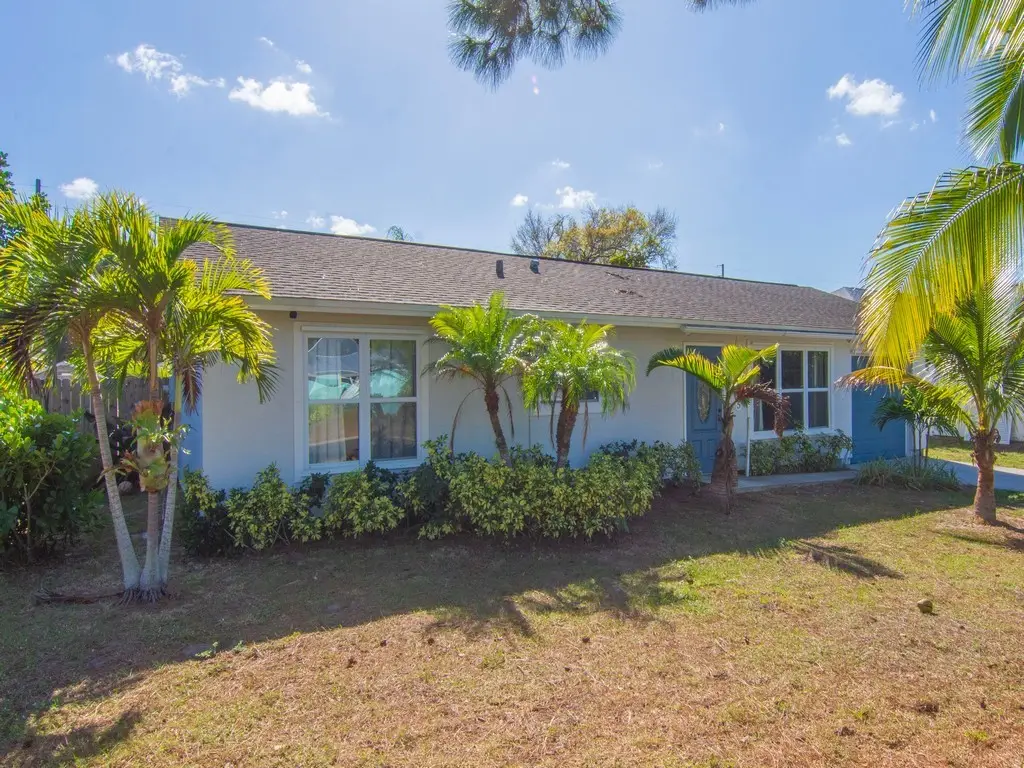 1335 24th Place Sw, Vero Beach, FL 32962 - Image #1