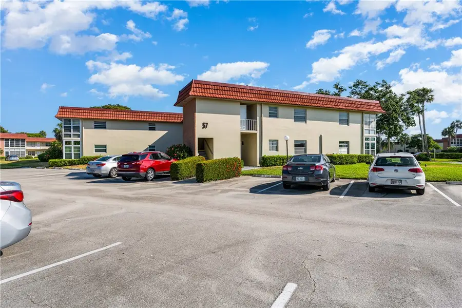 57 Woodland Drive #101, Vero Beach, FL 32962 - Image #2
