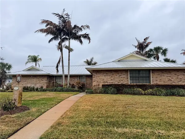 915 32nd Avenue, Vero Beach, FL 32960