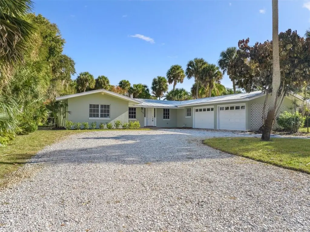 835 Royal Palm Place, Vero Beach, FL 32960 - #1