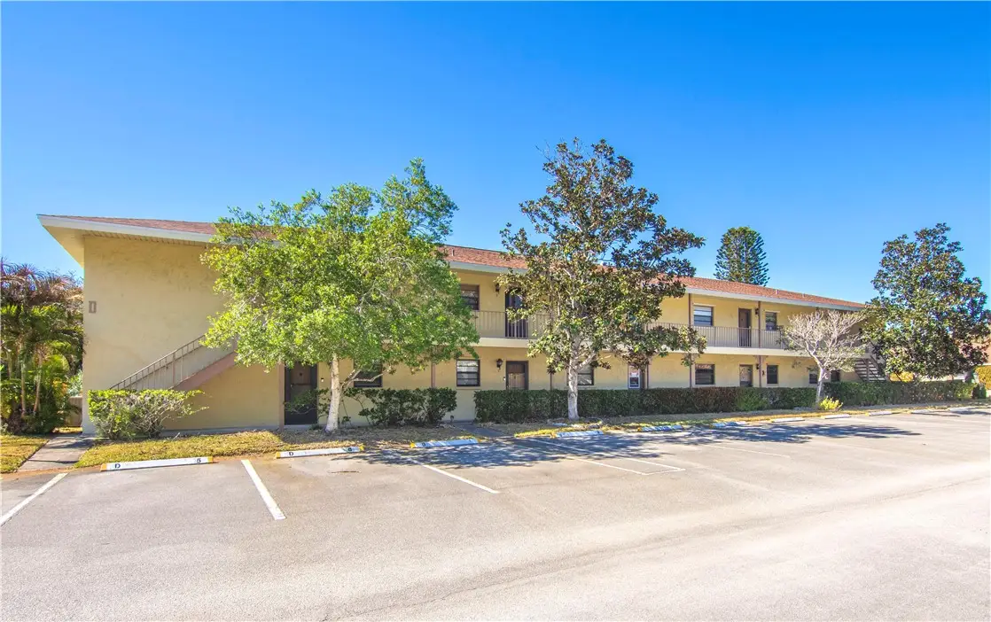 400 18th Street #D2, Vero Beach, FL 32960 - #1