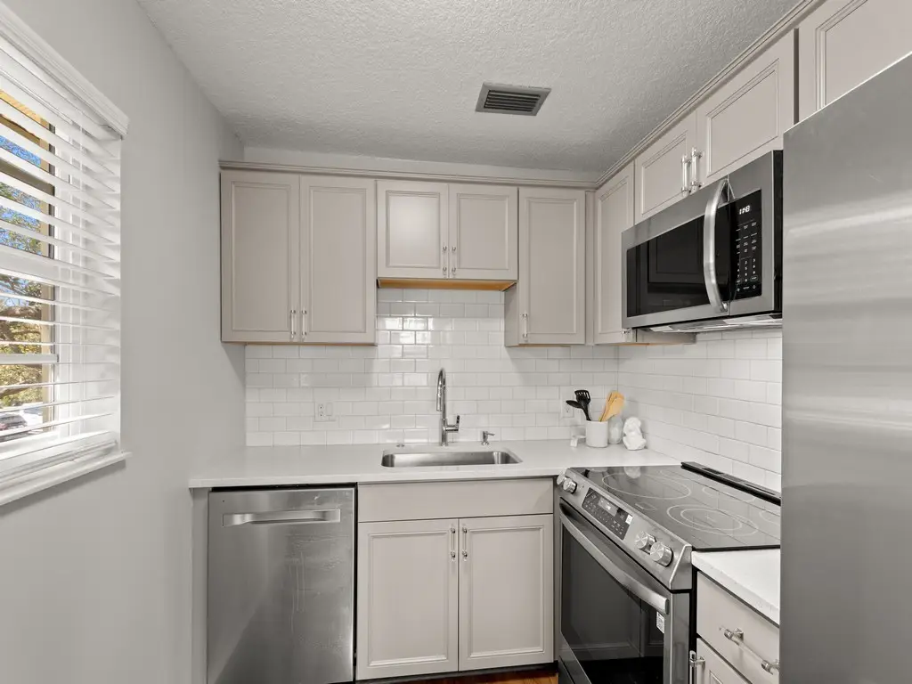 14 Vista Gardens Trail #203, Vero Beach, FL 32962 - #1