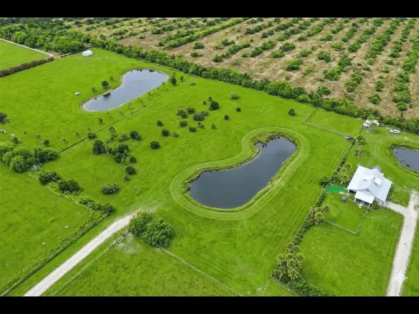 6430 69th Street, Vero Beach, FL 32967