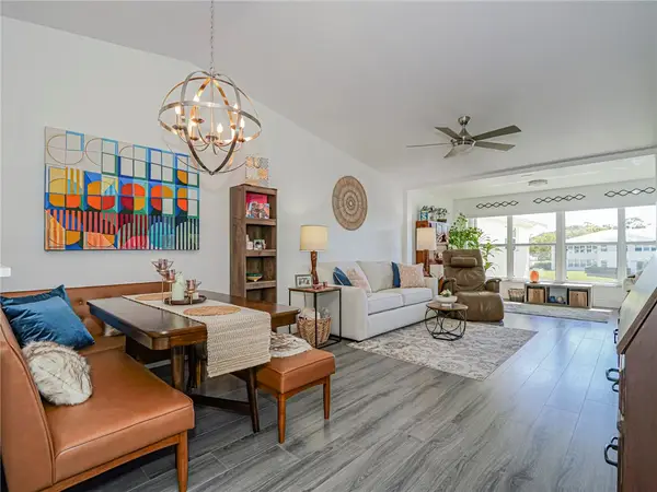 675 W Lake Jasmine Circle #206, Vero Beach, FL 32962