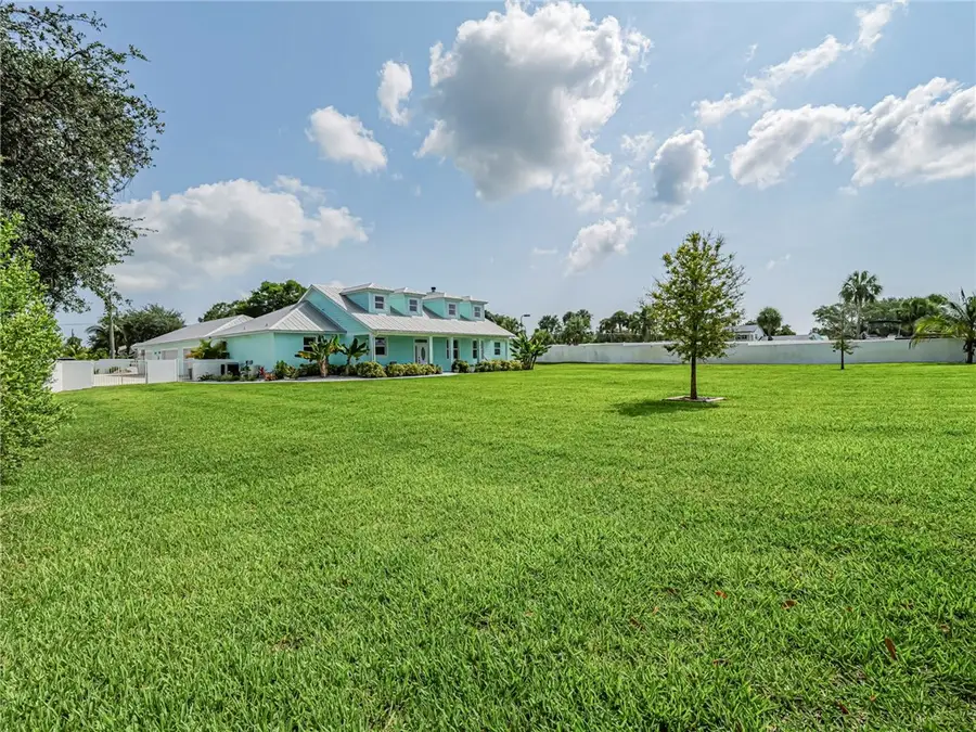 406 9th Court, Vero Beach, FL 32962 - #3