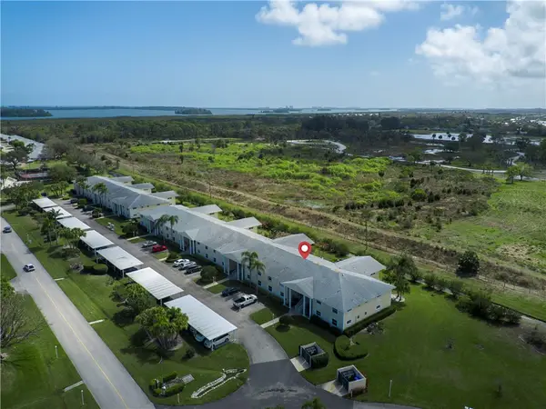 395 Grove Isle Circle #395, Vero Beach, FL 32962