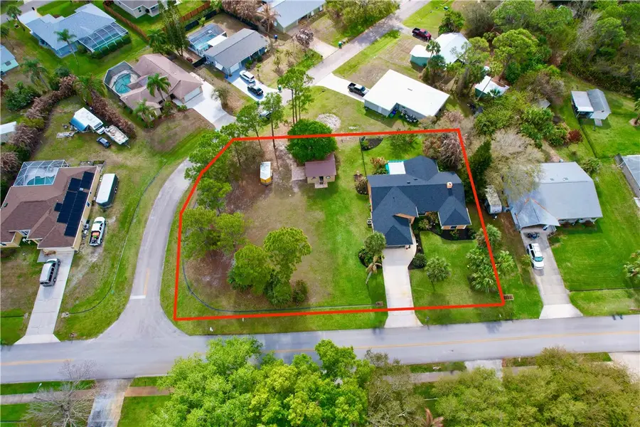 381 Main Street, Sebastian, FL 32958 - #2