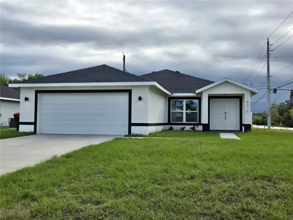 8613 103 Avenue, Vero Beach, FL 32967 - #1