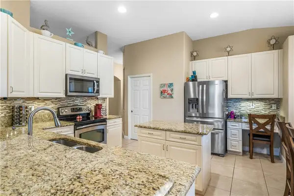 3134 Ashford Square, Vero Beach, FL 32966