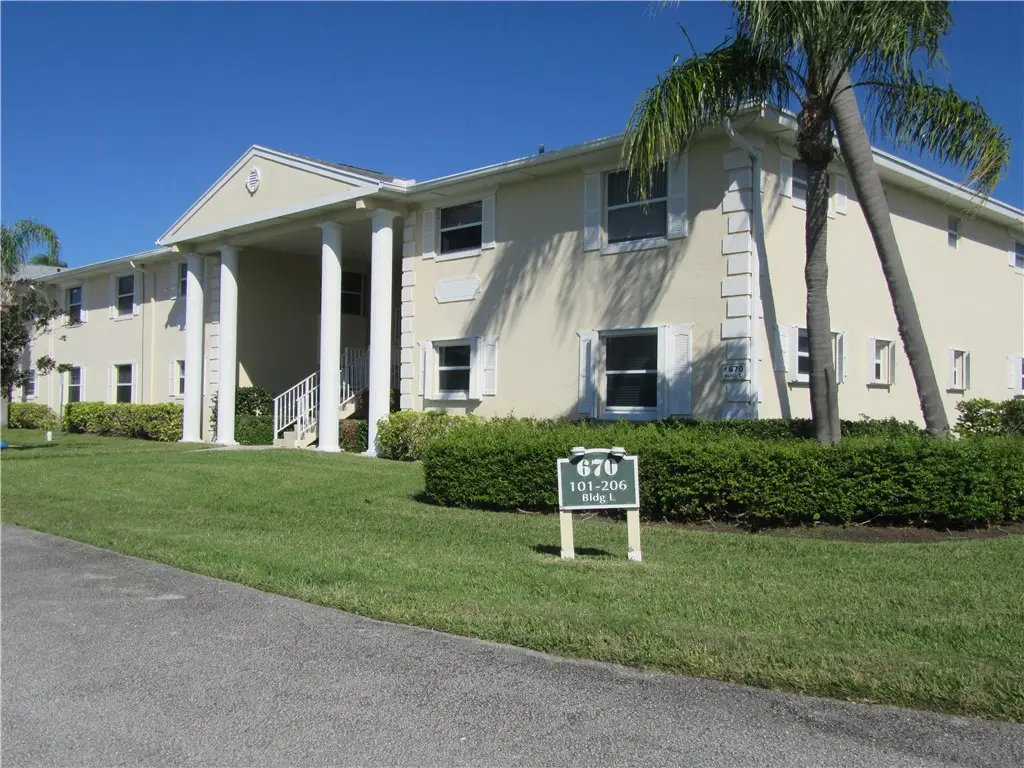670 E Lake Jasmine Circle #104, Vero Beach, FL 32962 - #1