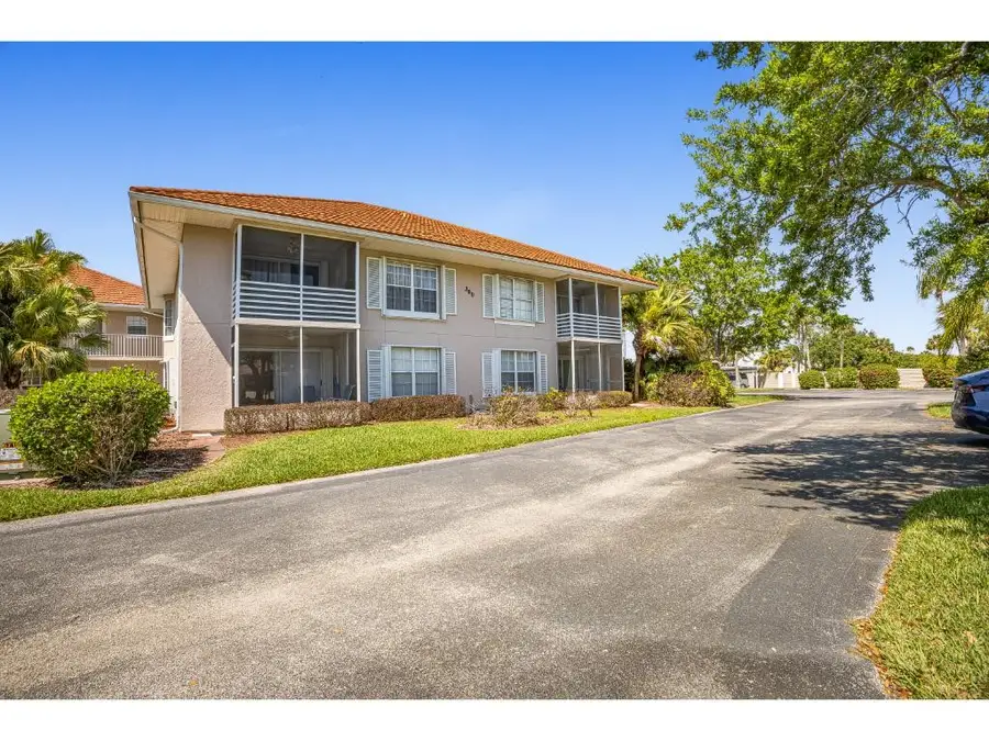 300 Grand Royale Circle #102, Vero Beach, FL 32962 - #2