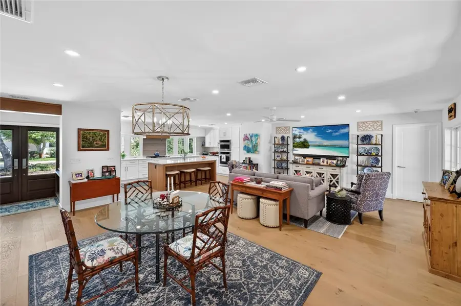 706 Hibiscus Lane, Vero Beach, FL 32963 - #3