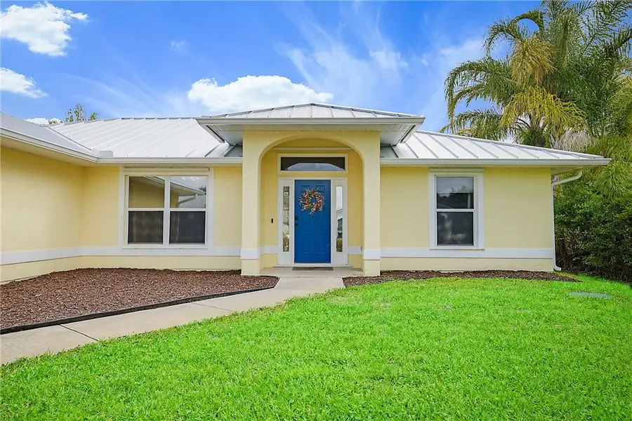 432 Biscayne Lane, Sebastian, FL 32958 - #2