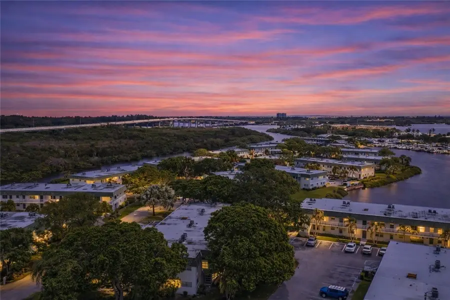 2800 Indian River Boulevard #4Q, Vero Beach, FL 32960 - #2