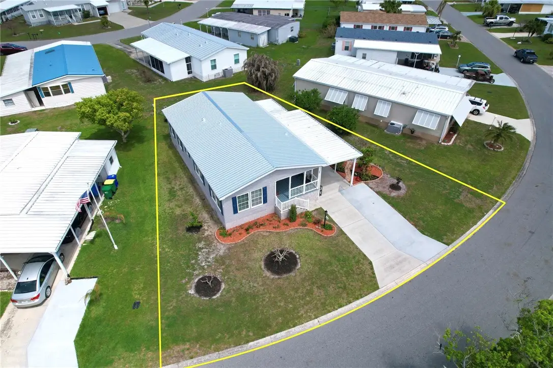 926 Oriole Circle, Barefoot Bay, FL 32976 - #1