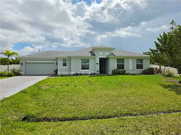 4497 Farmington Street, Port St Lucie, FL 34953