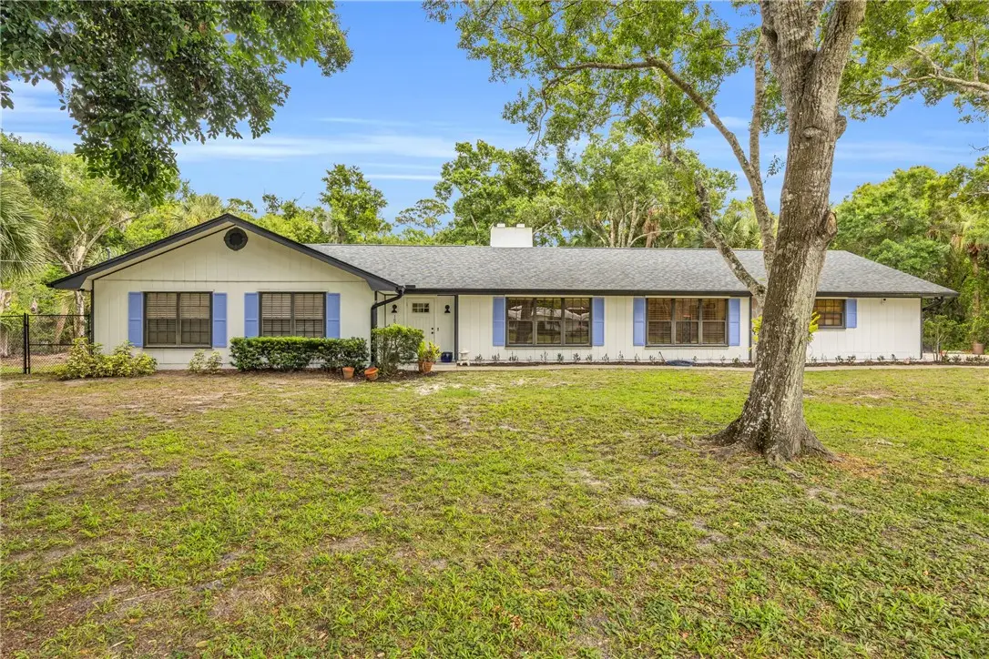 1650 44th Avenue, Vero Beach, FL 32966 - #1