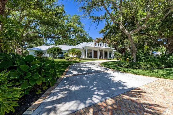 705 Painted Bunting Lane, Vero Beach, FL 32963