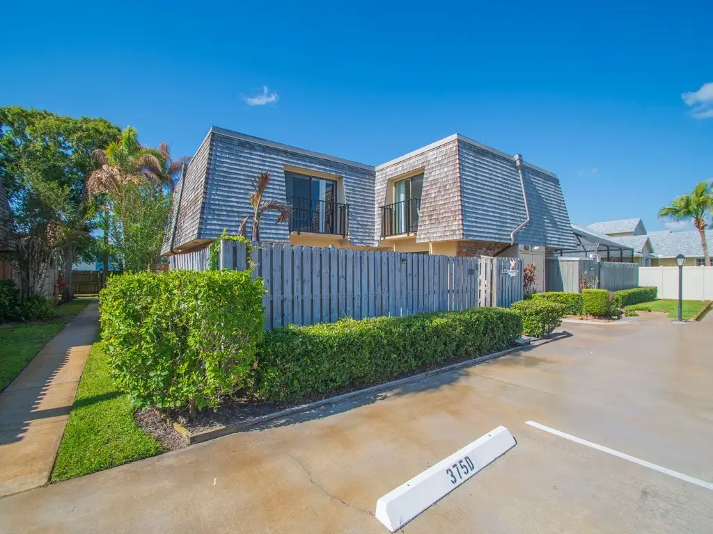 375 S Waverly Place #1D, Vero Beach, FL 32960 - #1