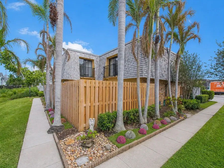 375 S Waverly Place #1D, Vero Beach, FL 32960 - #3