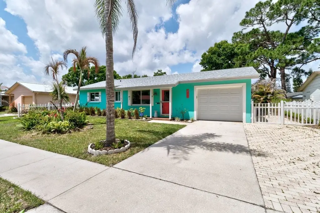 545 21st Avenue, Vero Beach, FL 32962 - #1