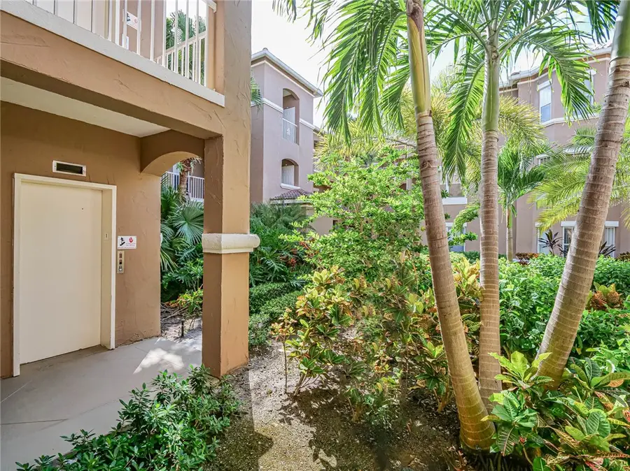 5025 Fairways Circle #B209, Vero Beach, FL 32967 - #3