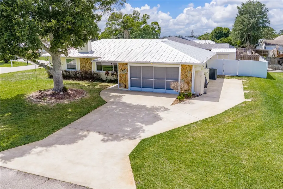 27 Sunset Drive, Sebastian, FL 32958 - #1