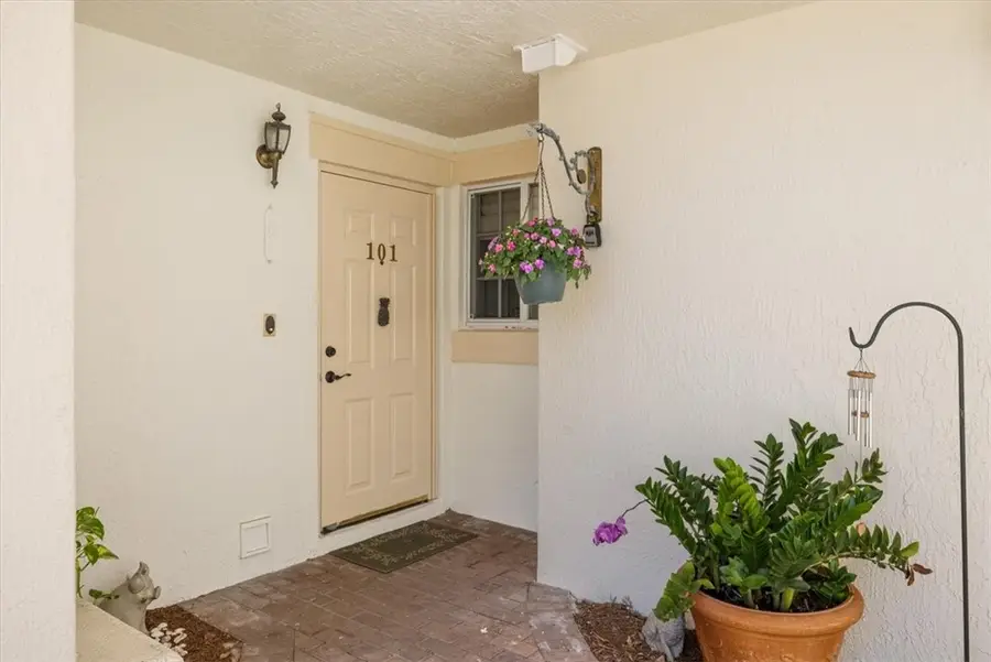 512 7th Square #101, Vero Beach, FL 32962 - #2